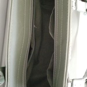 Kenneth Cole Reaction Bags - Kenneth Cole Reaction Bag Kenneth Cole Reaction Bags - Kenneth Cole Reaction Bag